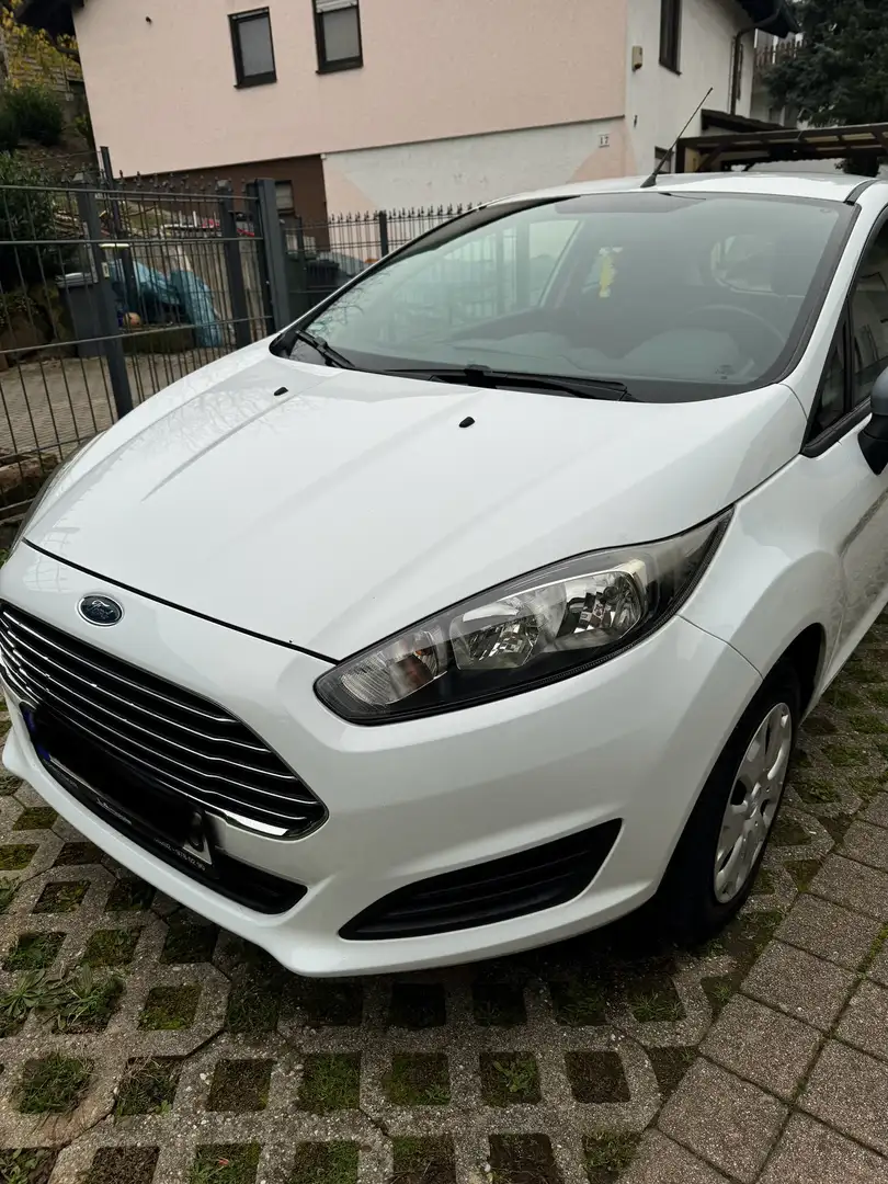 Ford Fiesta Courier - 2