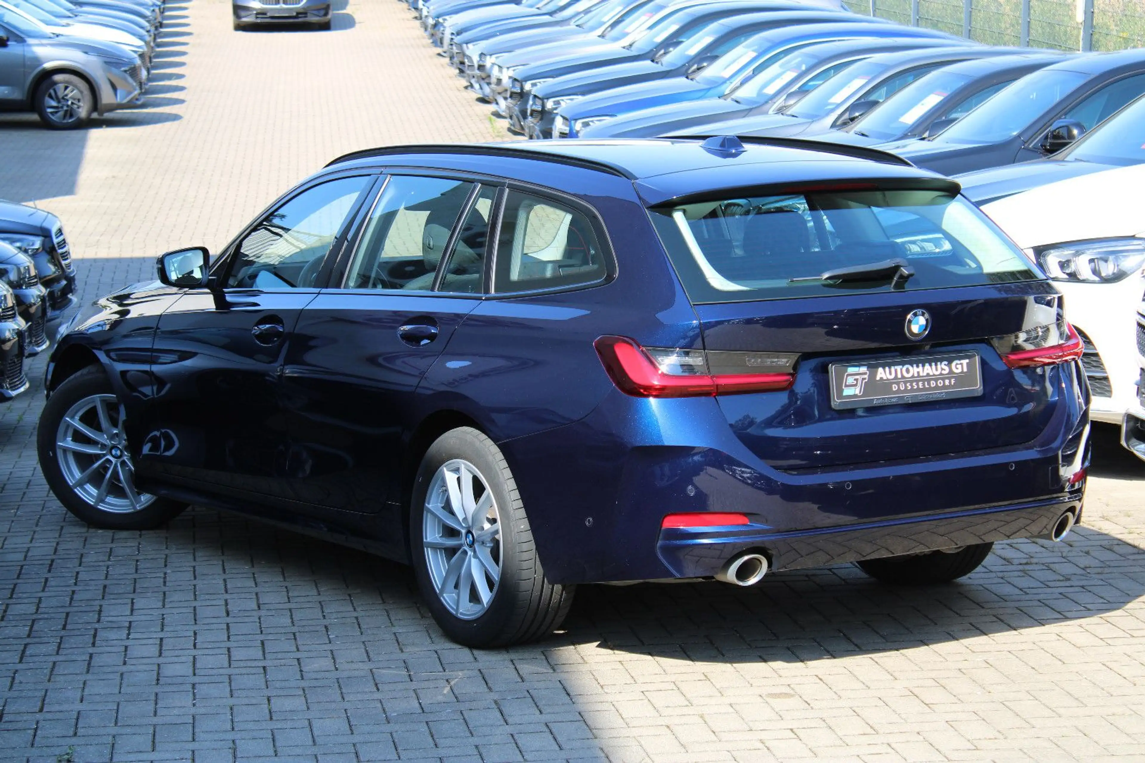 BMW 318 d Touring/HuD/Navi/Kamera/Sitzhzg/AHK — photo 4