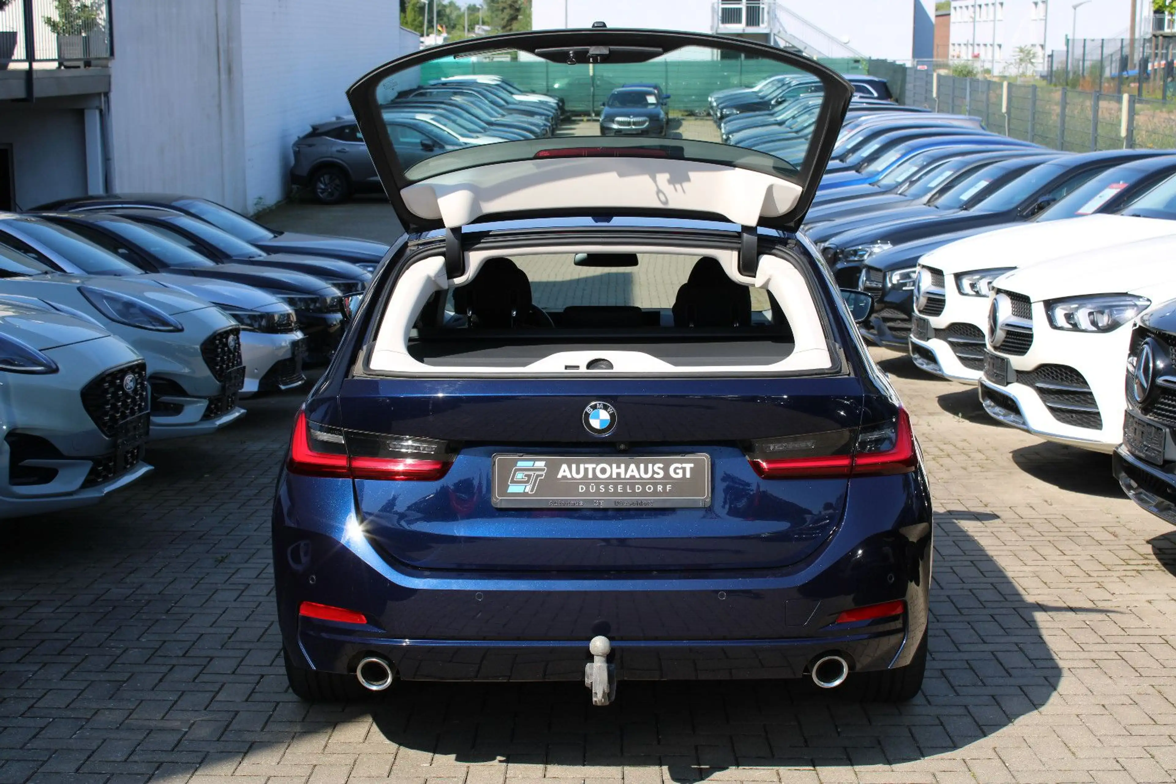 BMW 318 d Touring/HuD/Navi/Kamera/Sitzhzg/AHK — photo 8