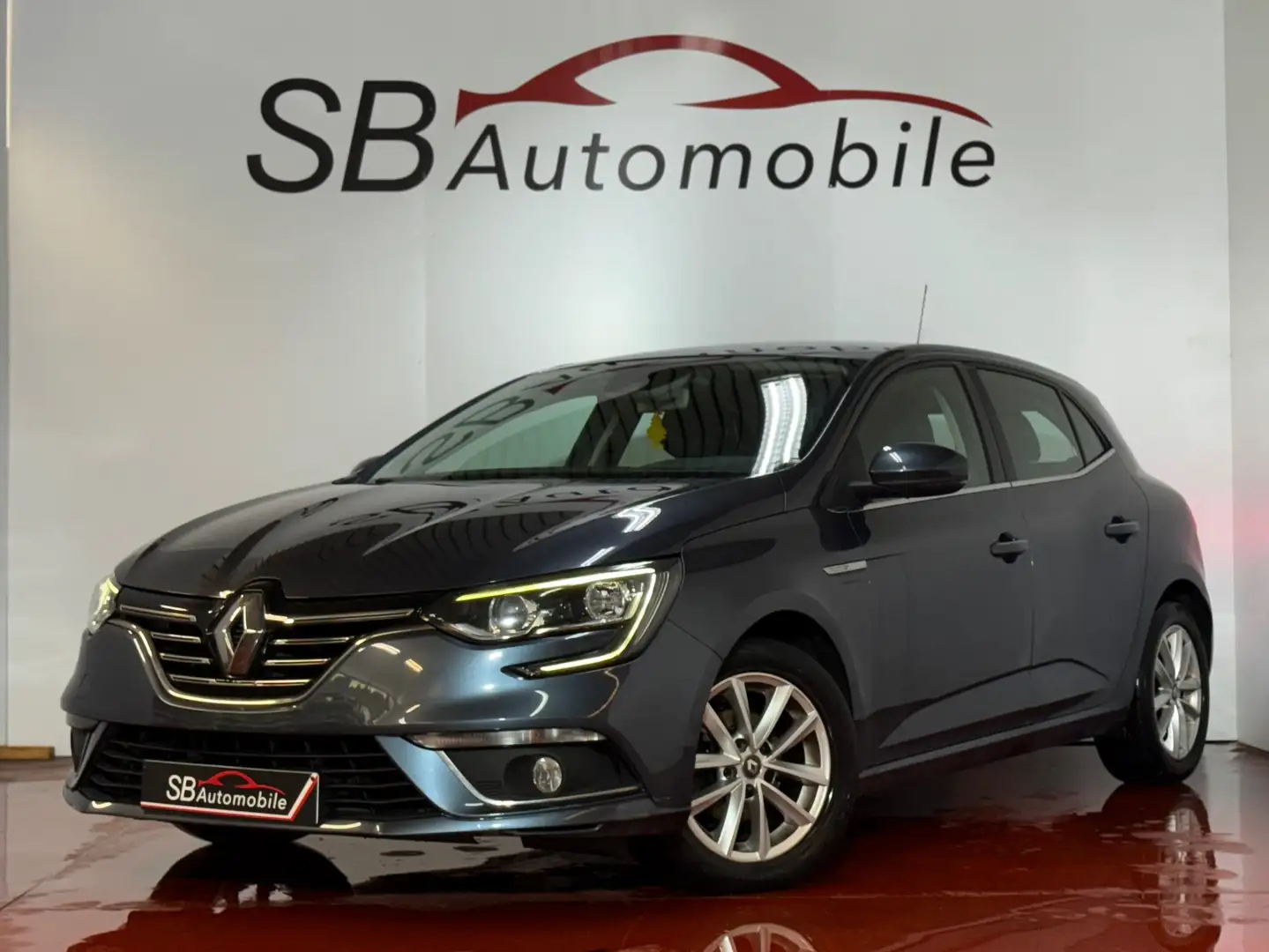 Renault Megane 1.2i Authentique//GRAND GPS//GARANTIE 12 MOIS // - 1