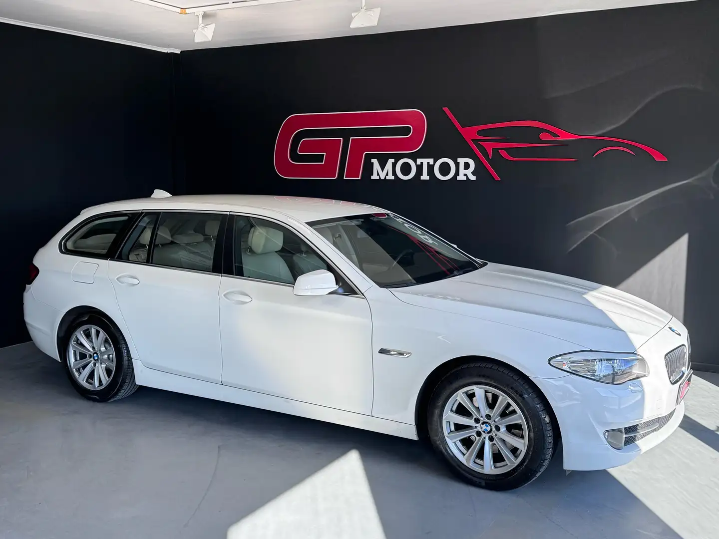 BMW 520 520d Touring Futura, TAGLIANDI, NAVI Bianco - 1