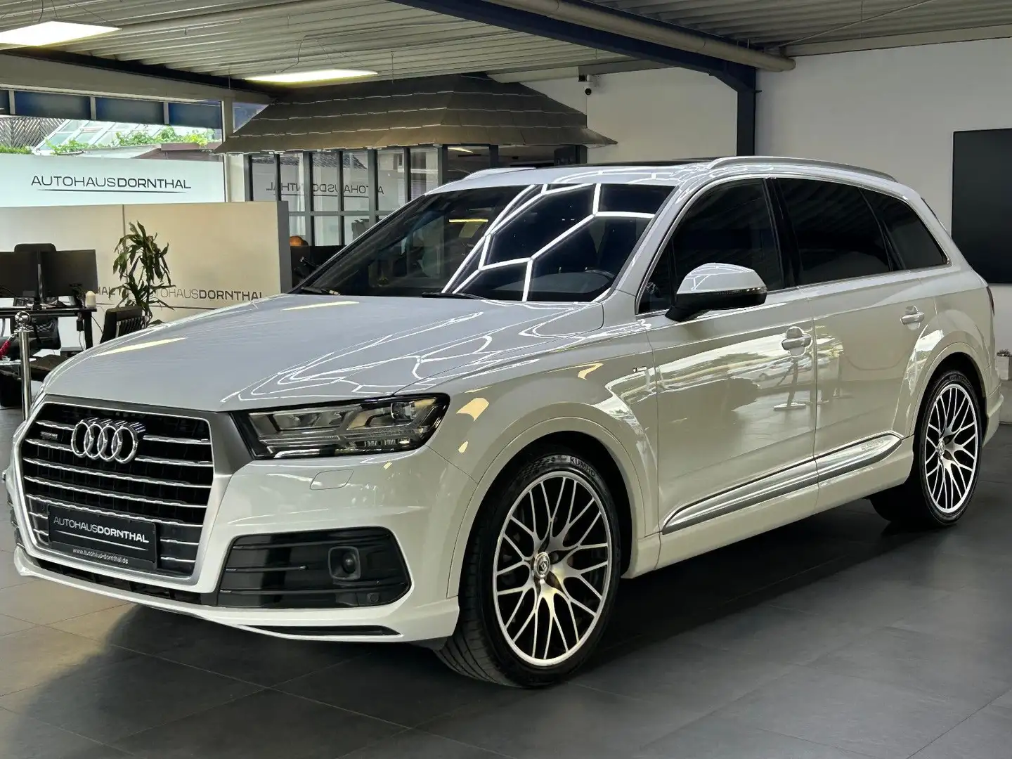 Audi Q7 3.0 TDI qu.S LINE/LED/PANO/AHK/MATRIX/7SITZE Weiß - 1