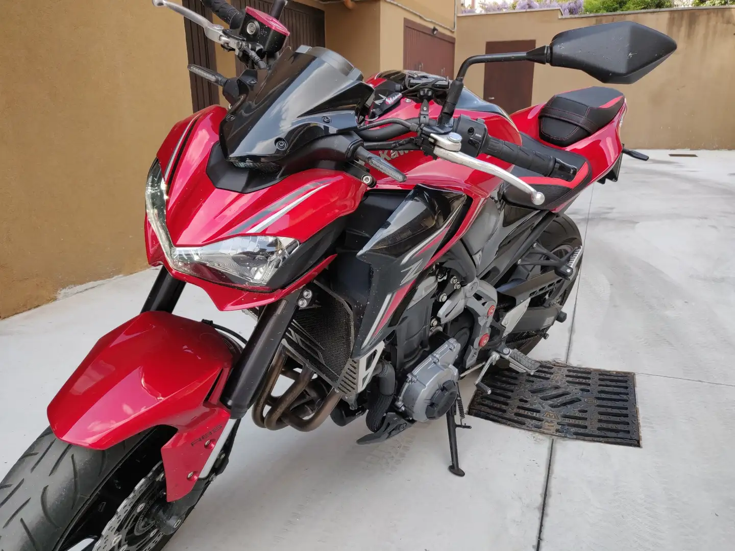 Kawasaki Z 900 Roşu - 1