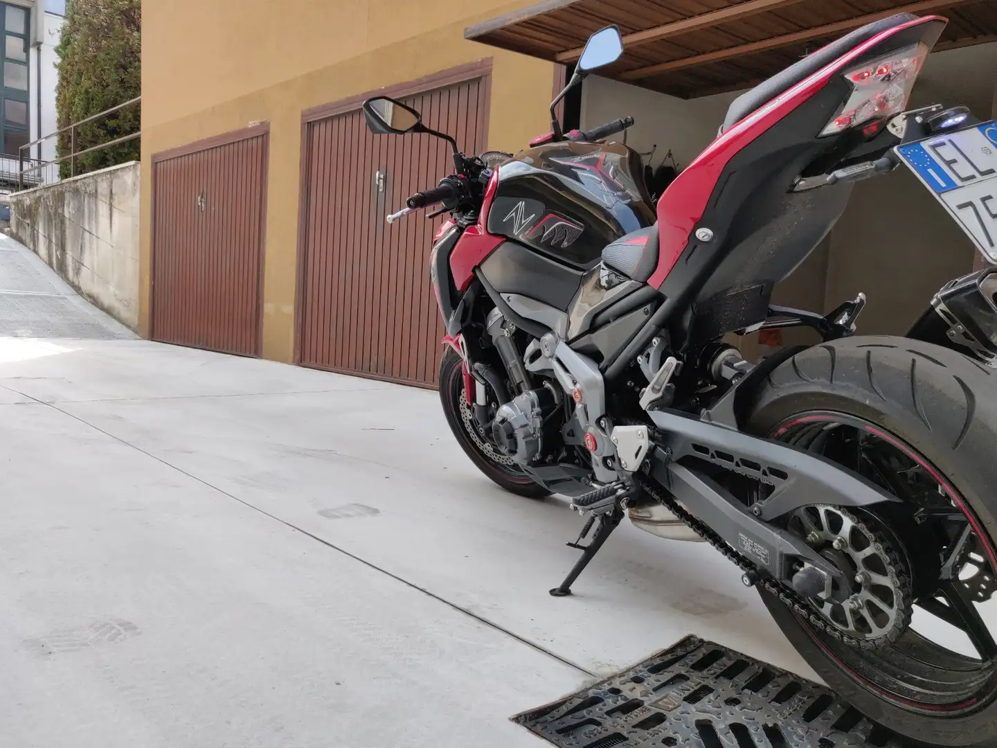 Kawasaki Z 900 Roşu - 2