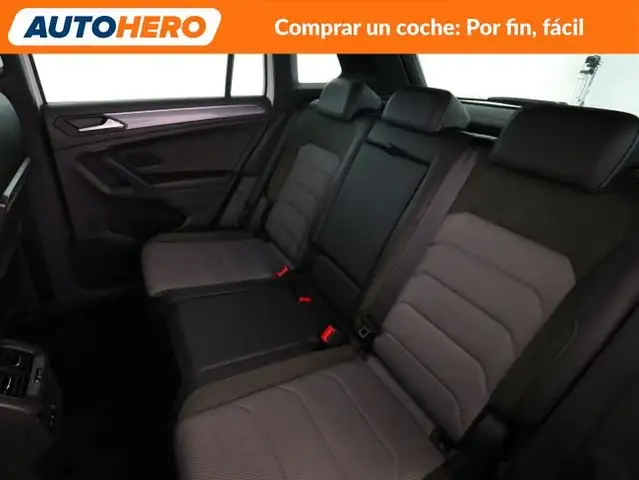 Volkswagen Tiguan view 15