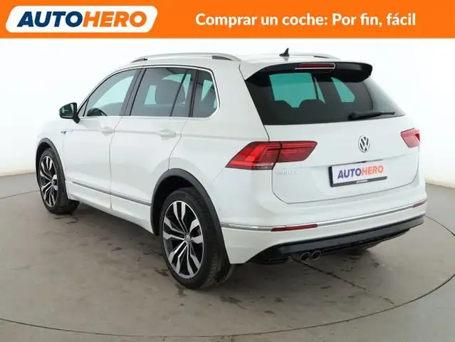 Volkswagen Tiguan view 4