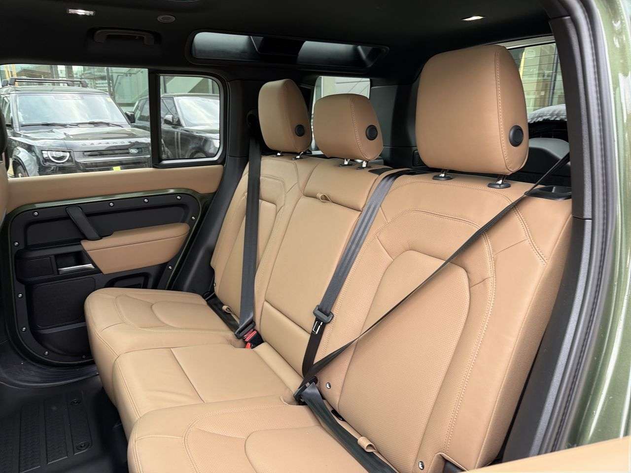 2026 Land Rover Defender 110 P300 S thumb 20