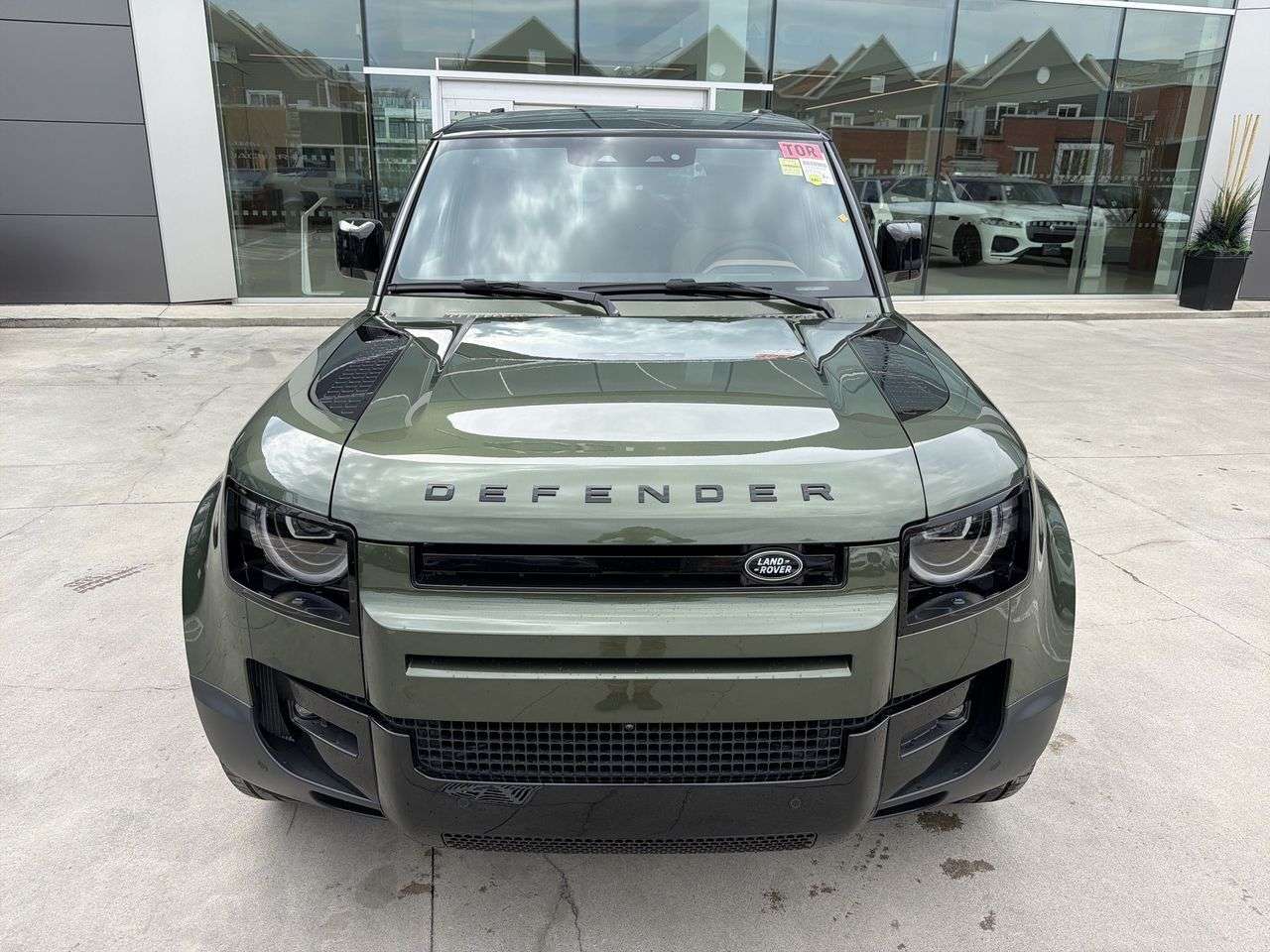 2026 Land Rover Defender 110 P300 S alt 3