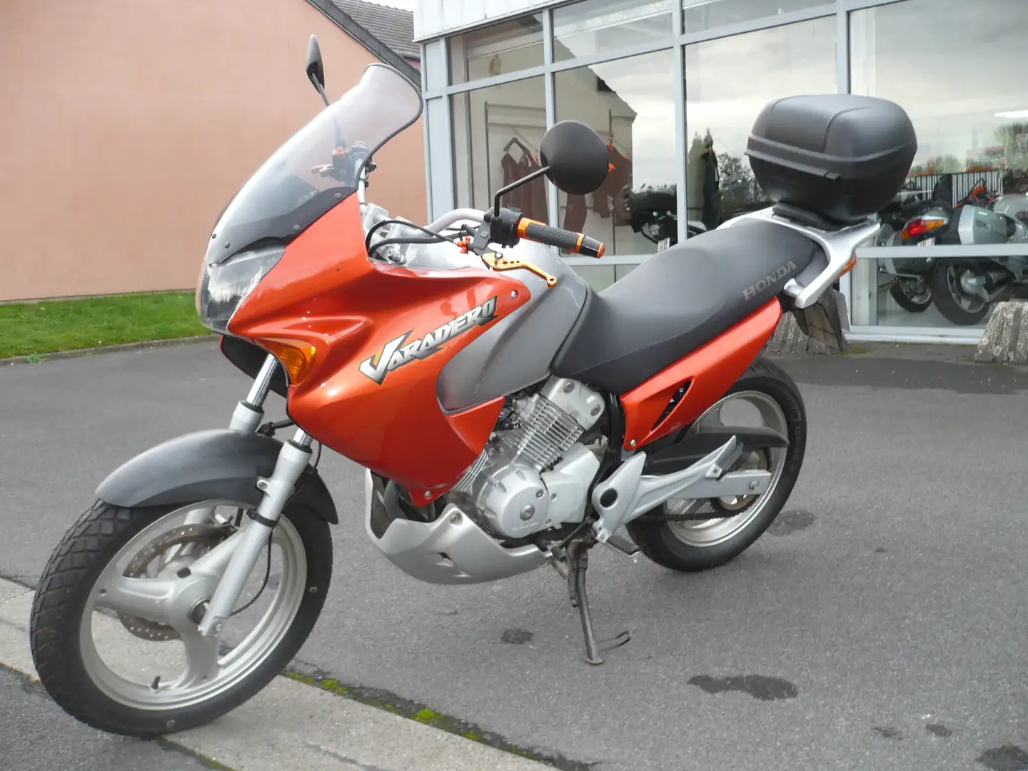 Honda Varadero Oranje - 1