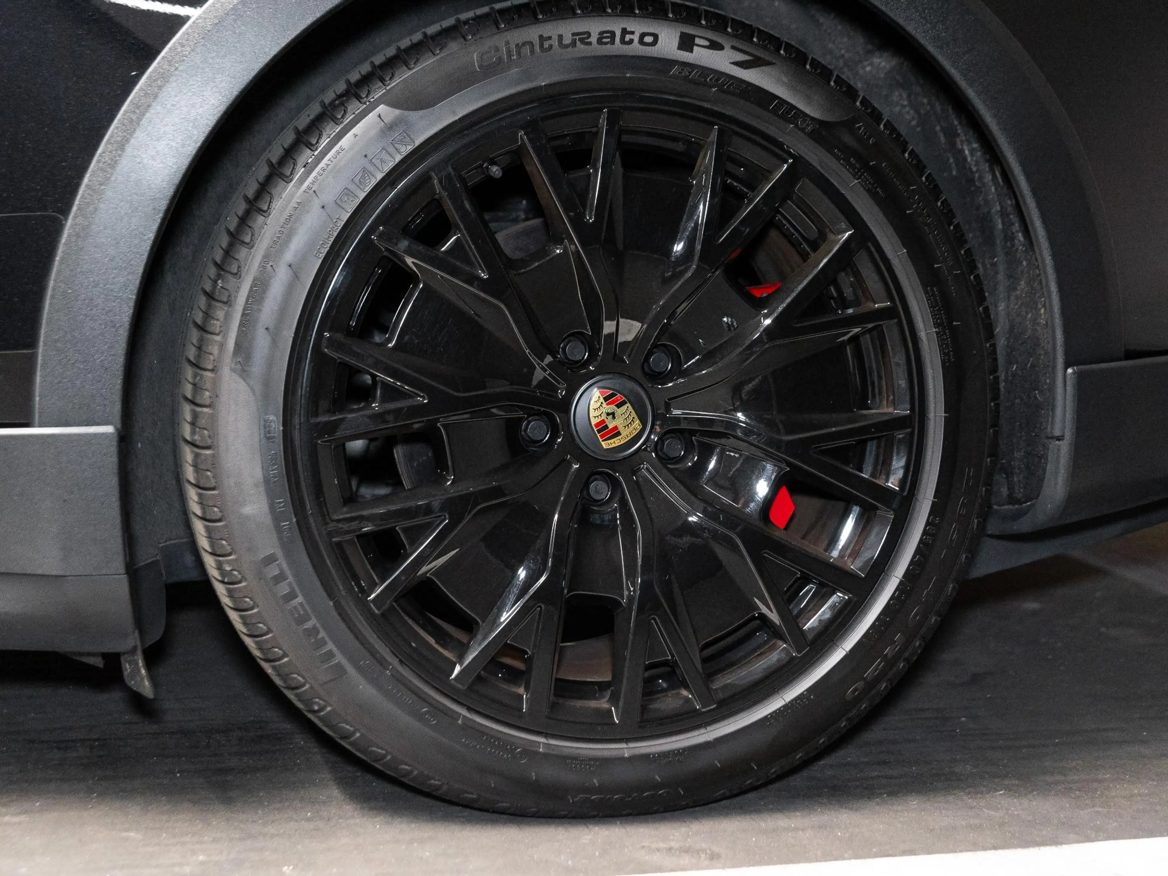 Porsche Taycan Cross Turismo 4S — photo 10