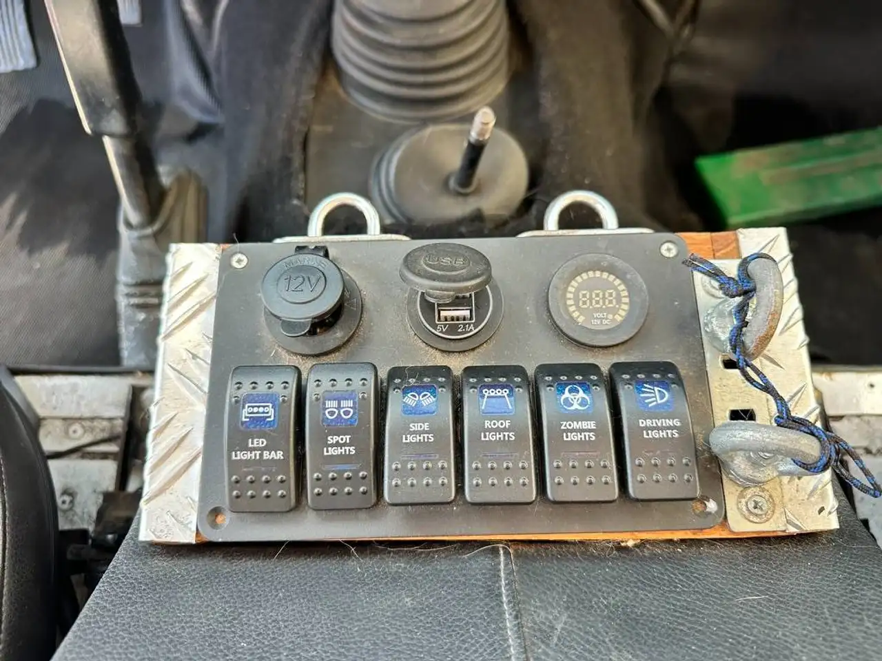 Land Rover Defender 90 2.5 tdi Hard Top, foto 12