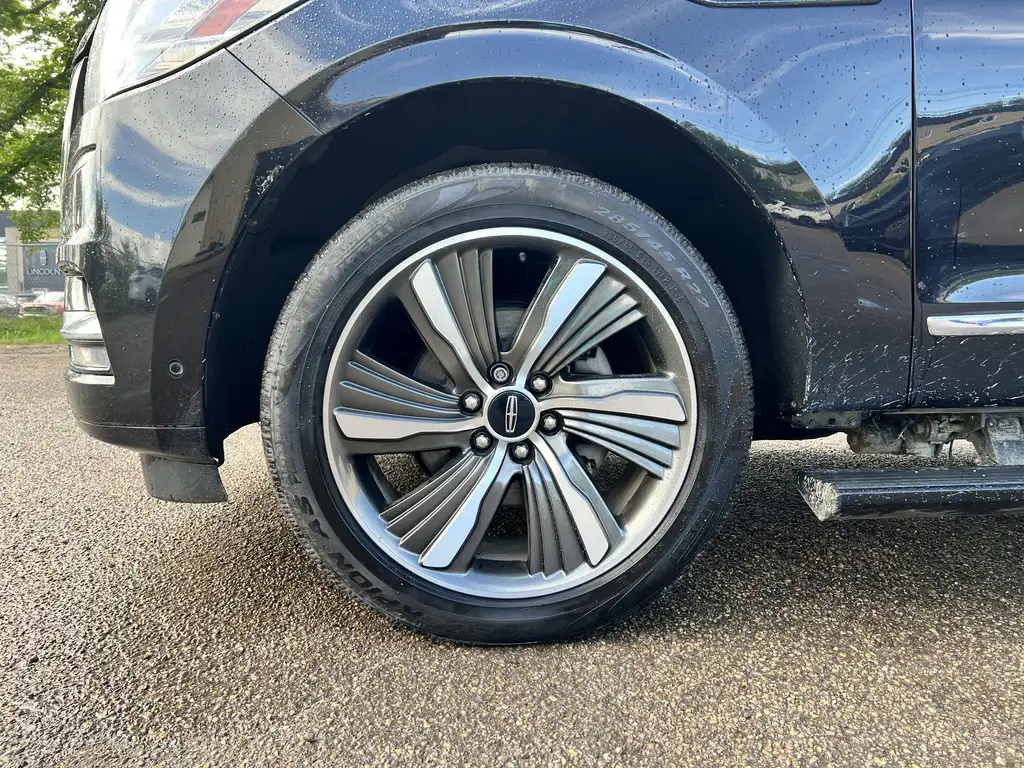 2019 Lincoln Navigator L Reserve | 360 Cam | Heated Steering Wheel | SYNC 3 — photo 3