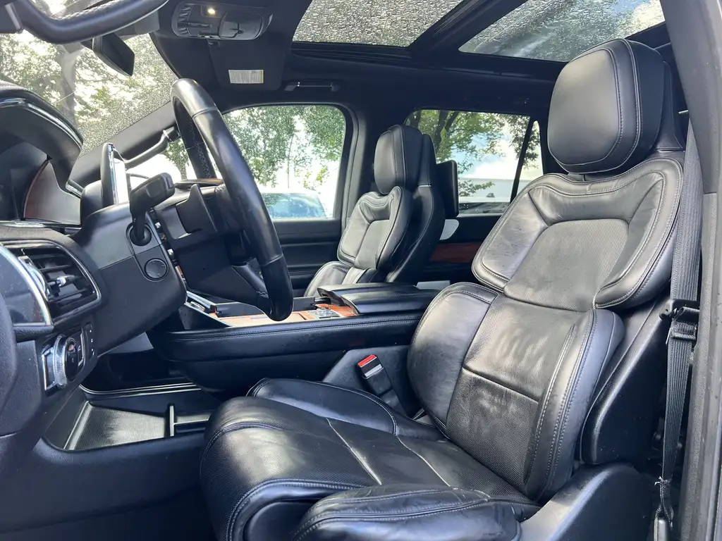 2019 Lincoln Navigator L Reserve | 360 Cam | Heated Steering Wheel | SYNC 3 — photo 8