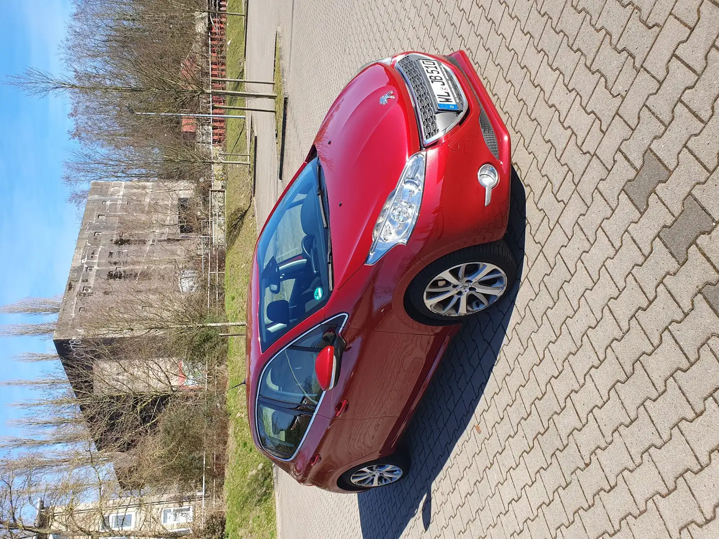 Peugeot 208 e-HDi 115 Stop&Start Allure - 1