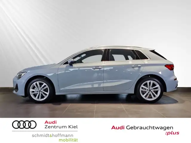 Audi A3 view 3