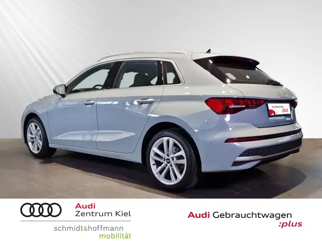 Audi A3 view 4