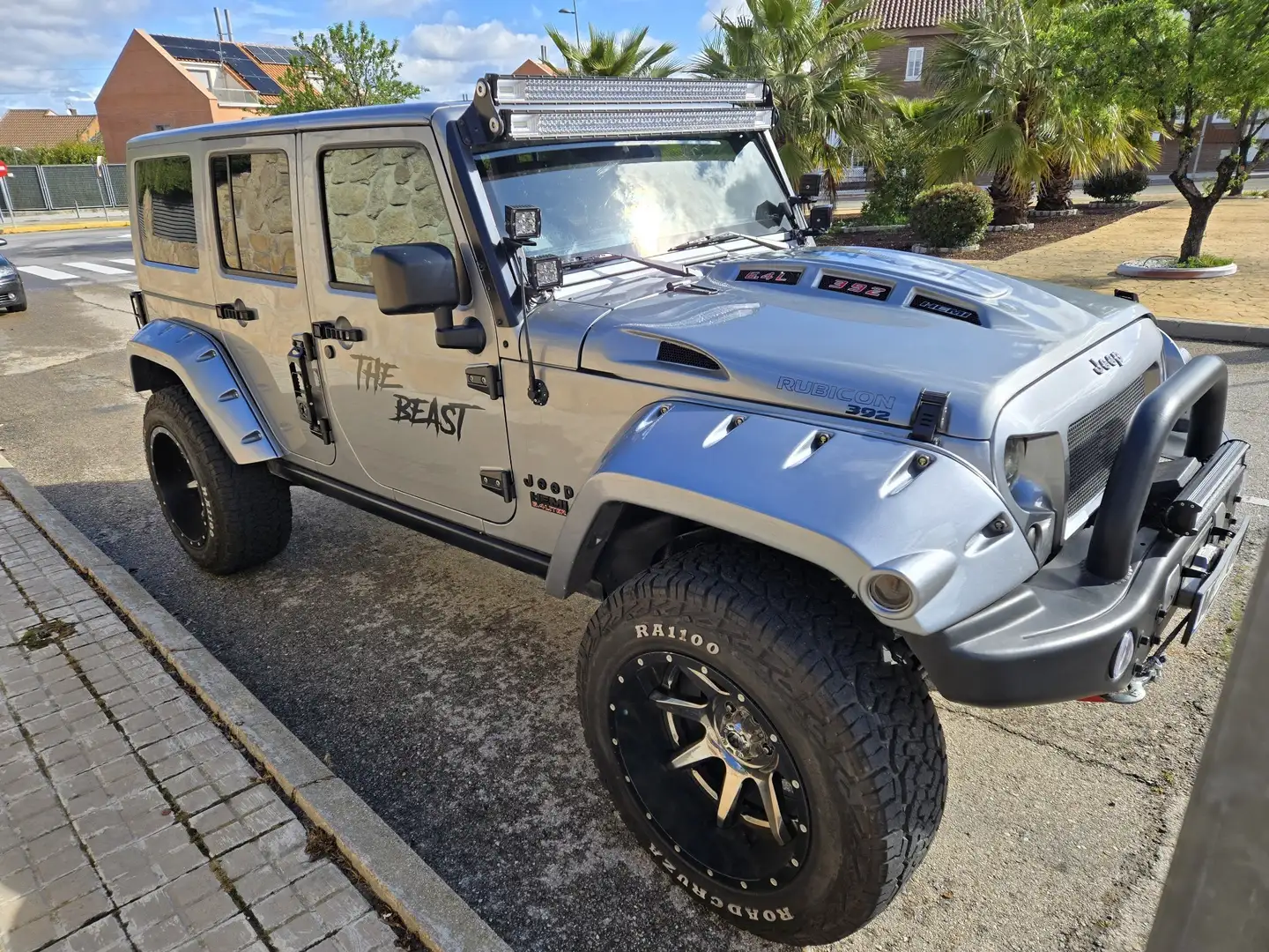 Jeep Wrangler Hemi 392 V8 6.4L 476cv - 2