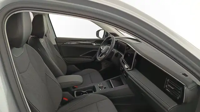 Volkswagen Tiguan view 10