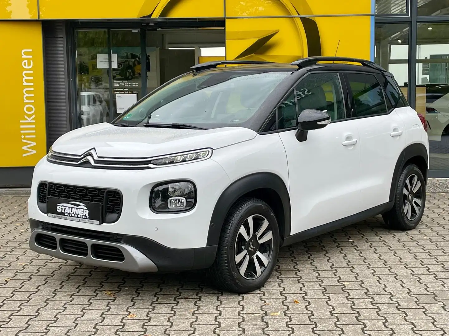 Citroen C3 Aircross Shine AT *PANORAMA*R-KAMERA*HEAD UP*8 FACH* Weiß - 2