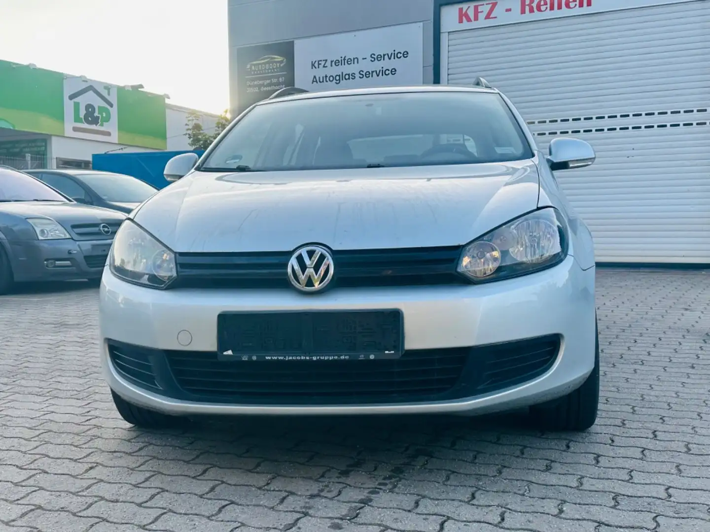 Volkswagen Golf VI Variant Trendline,2Hand,Klima,Tüv&inspNe Silber - 2