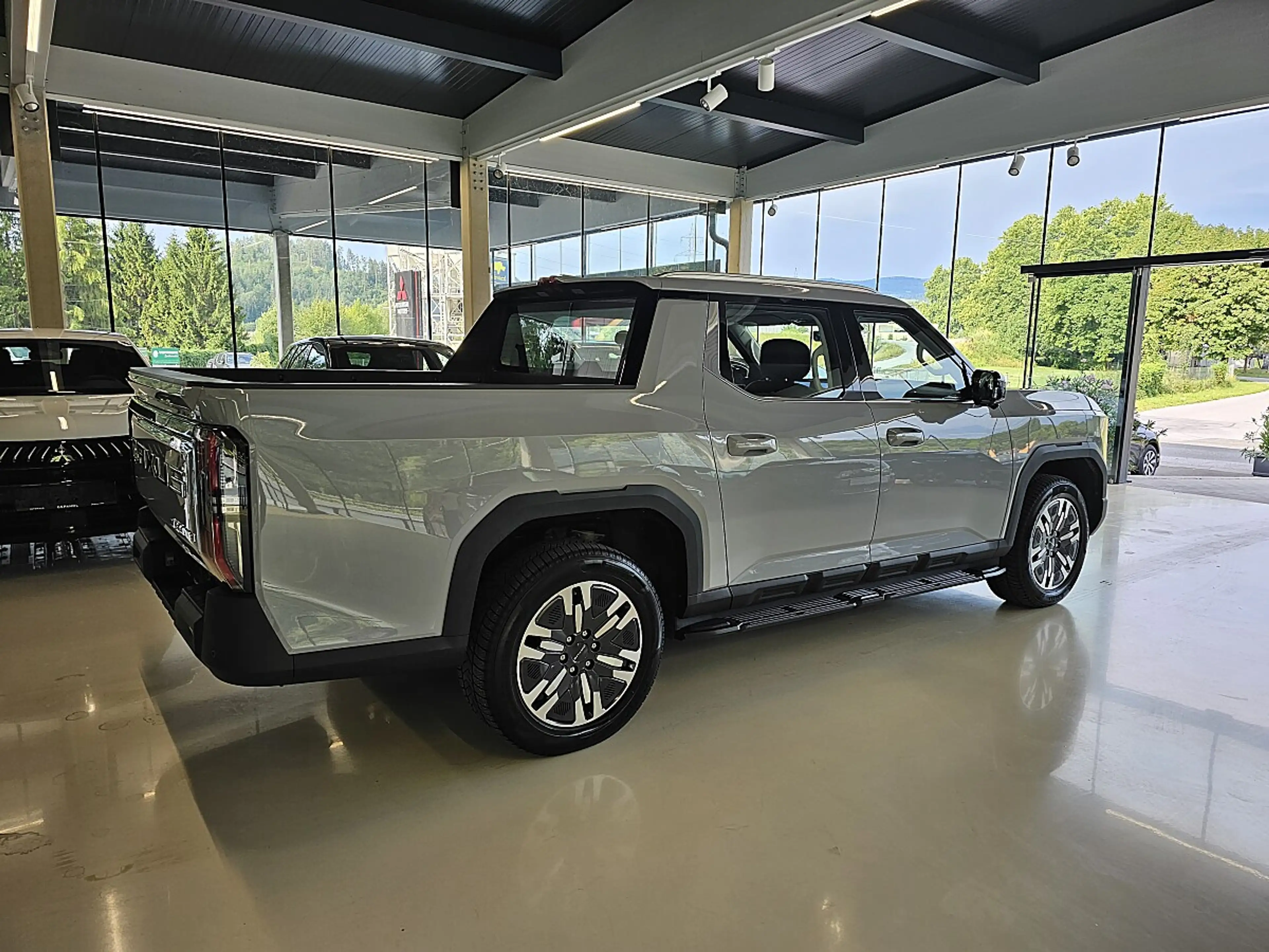 Maxus eTERRON 9 eTerron 9 3 102kWh 4WD Flagship — photo 6