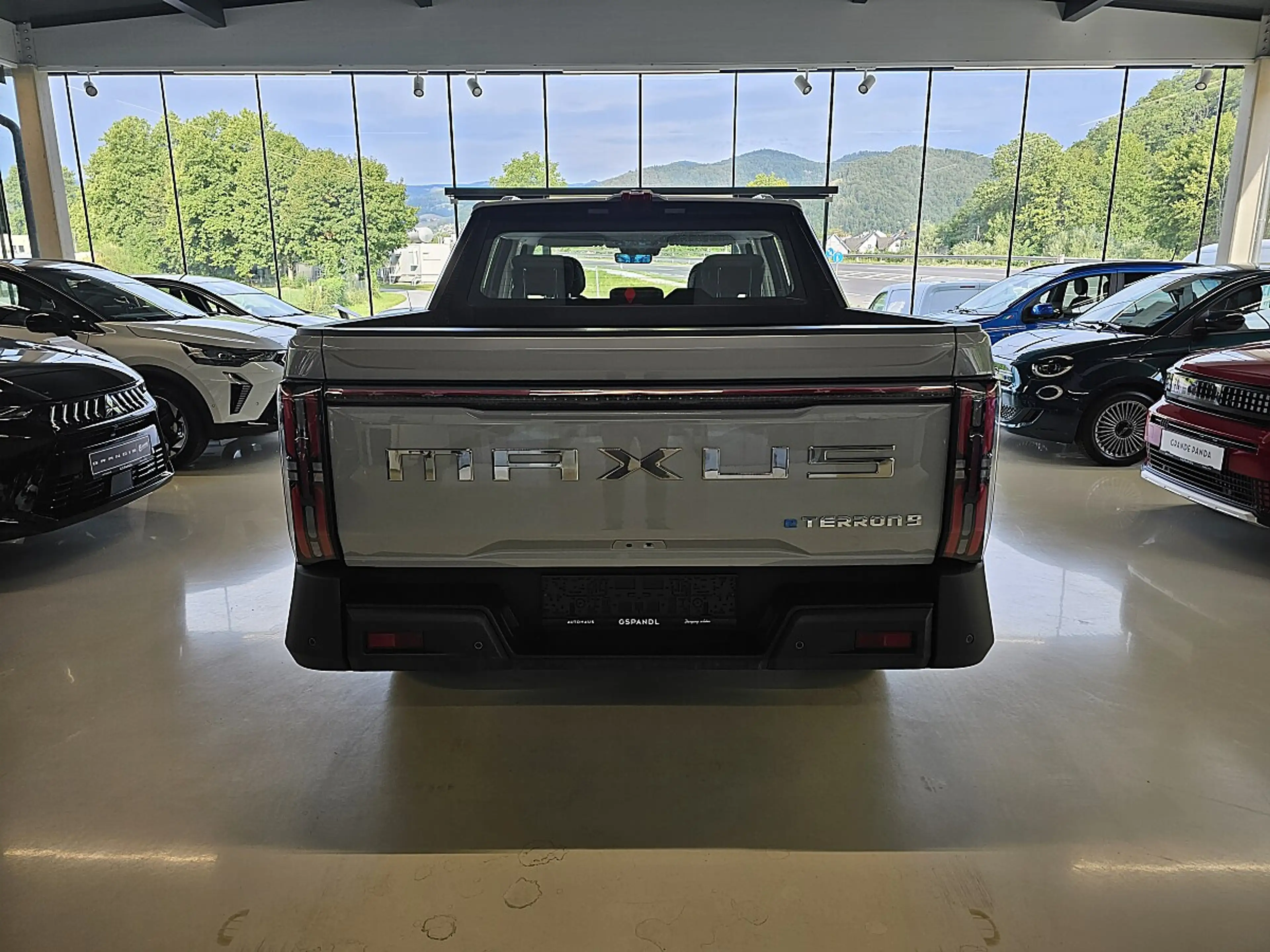 Maxus eTERRON 9 eTerron 9 3 102kWh 4WD Flagship — photo 4