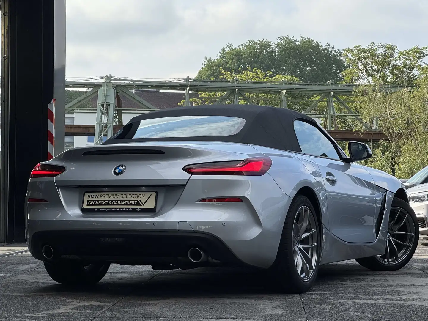 BMW Z4 sDrive20i LED Aut. LC Prof PDC H/K Tempomat Argent - 2