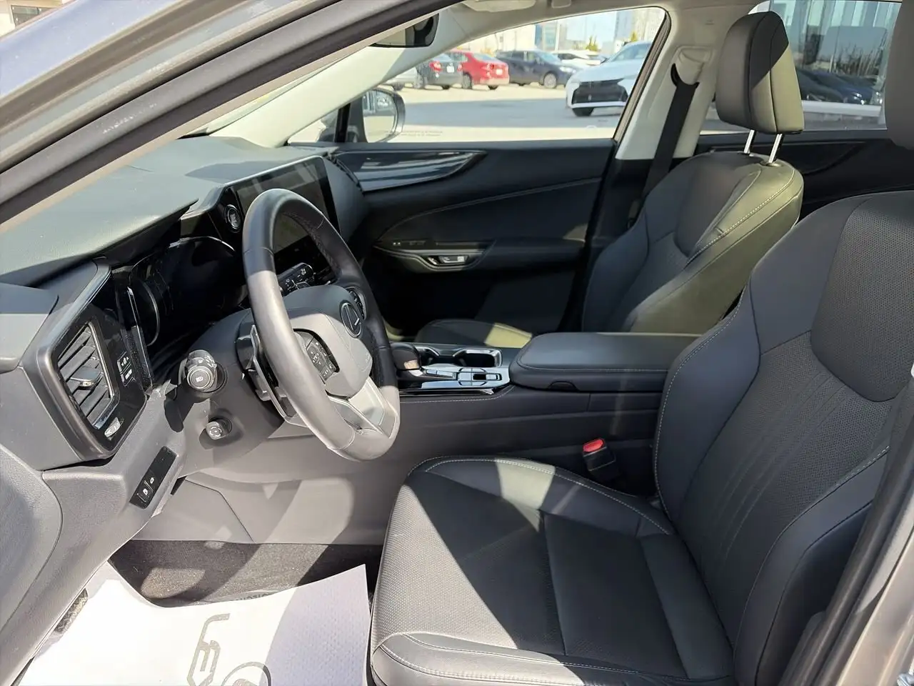 Lexus NX снимка Lexus NX