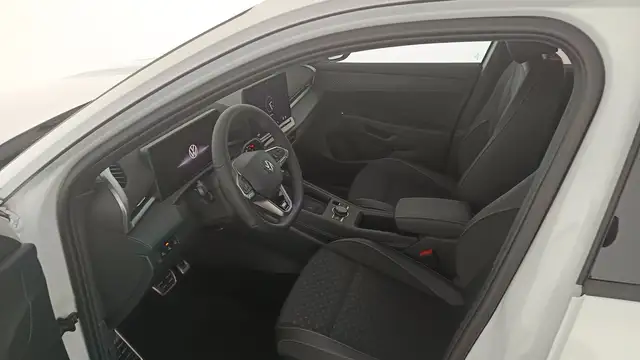 Volkswagen T-Roc view 7