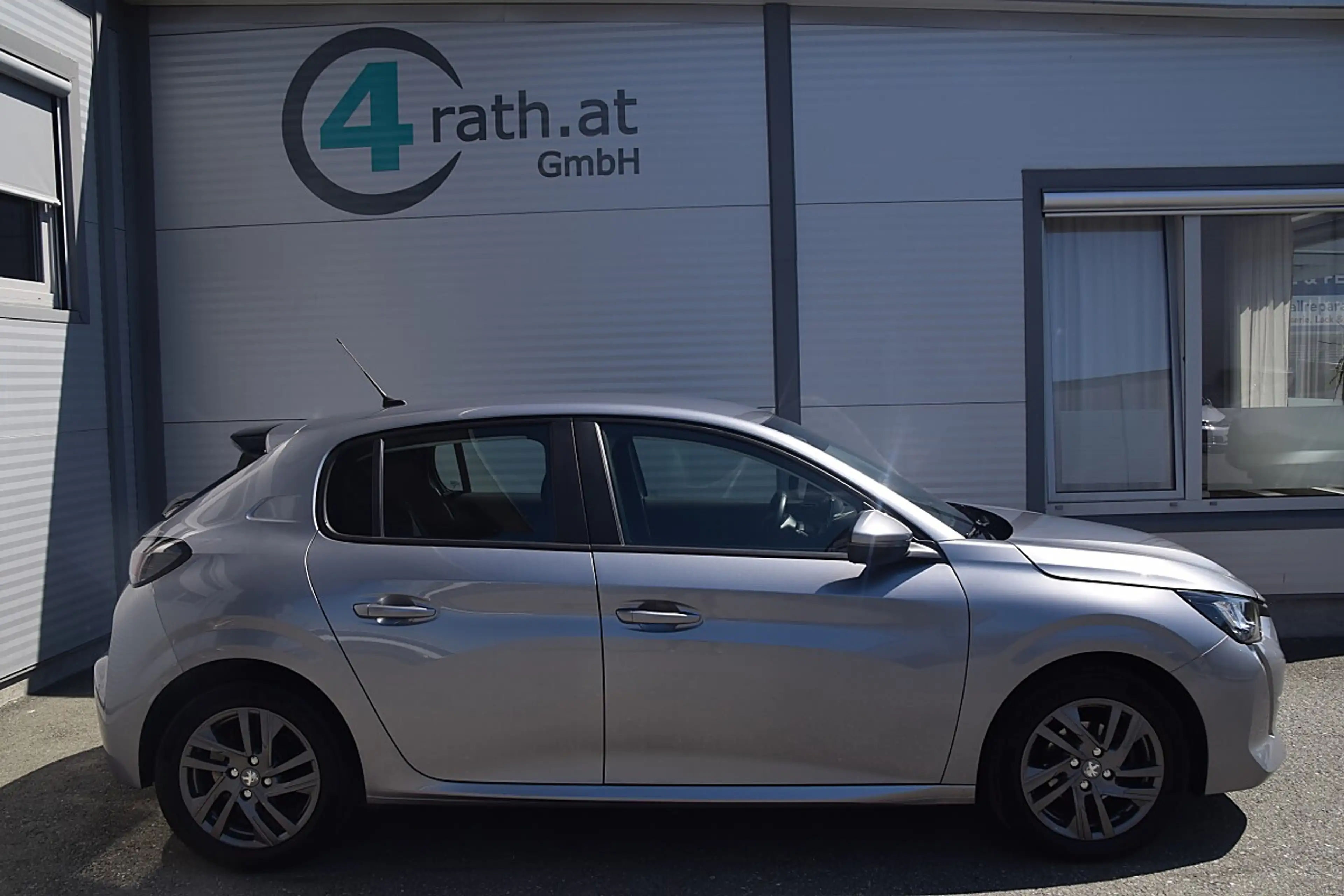 Peugeot 208 Active Pack PureTech 75 S&S LED/SITZHZG — photo 6