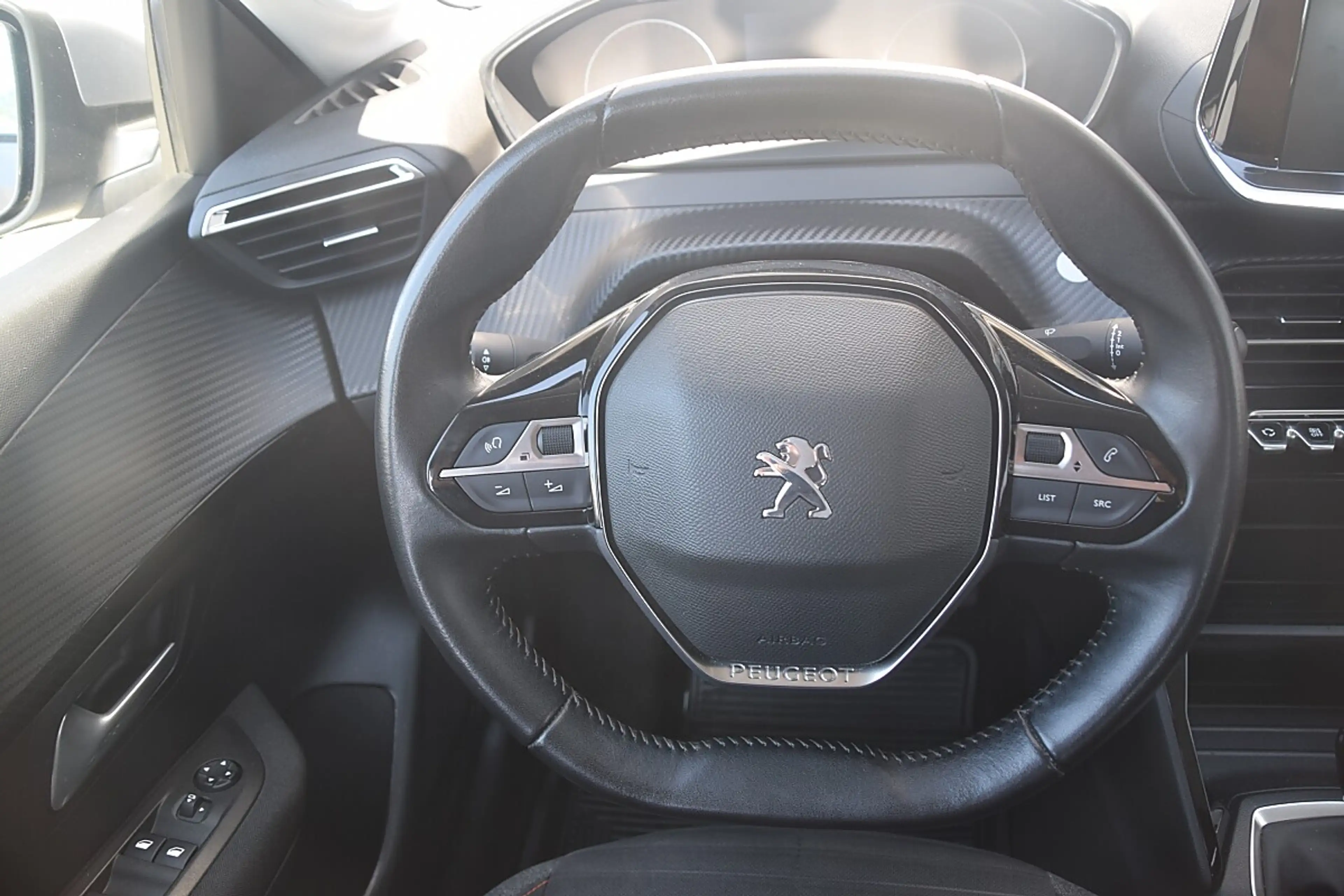 Peugeot 208 Active Pack PureTech 75 S&S LED/SITZHZG — photo 11