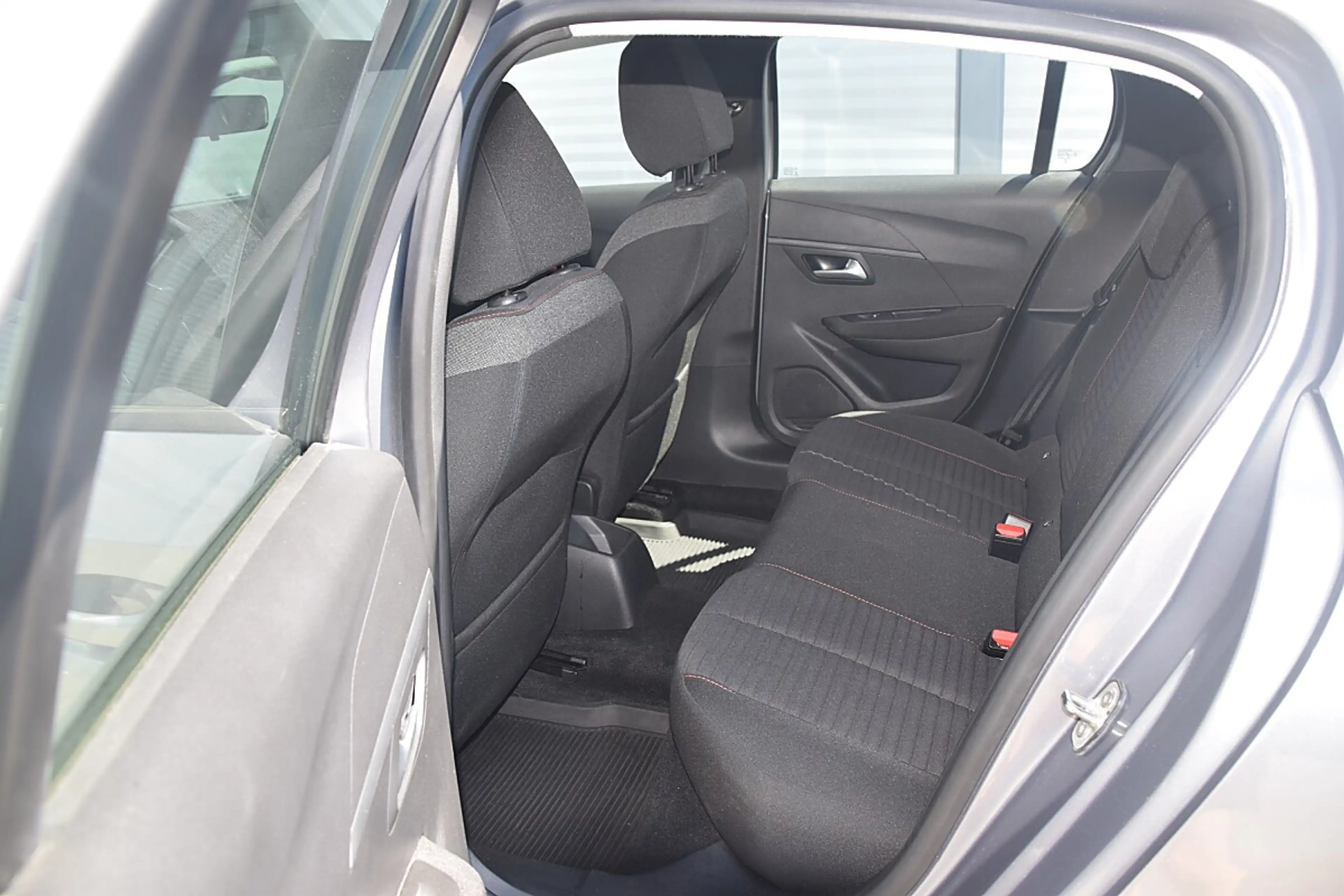 Peugeot 208 Active Pack PureTech 75 S&S LED/SITZHZG — photo 15