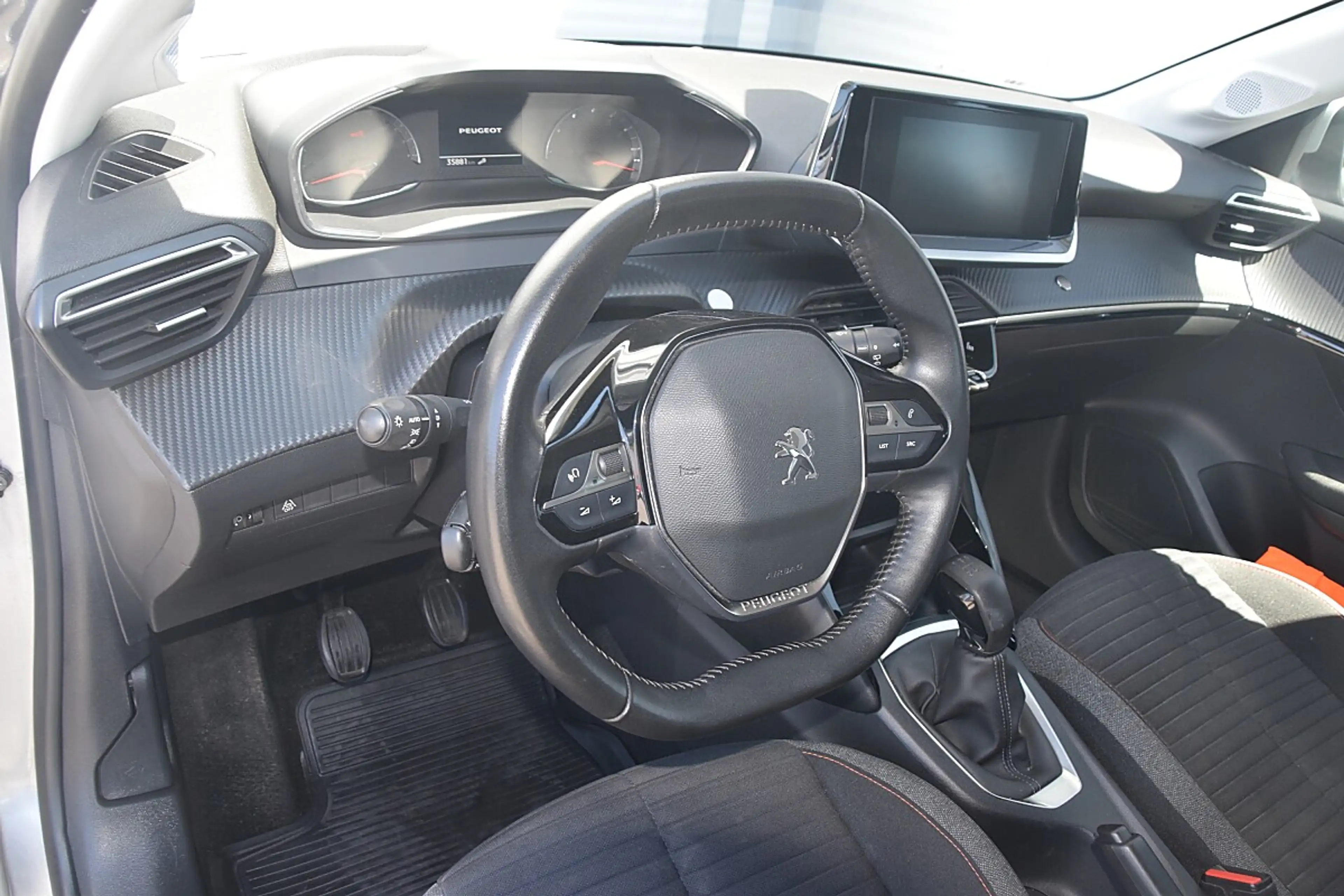 Peugeot 208 Active Pack PureTech 75 S&S LED/SITZHZG — photo 9