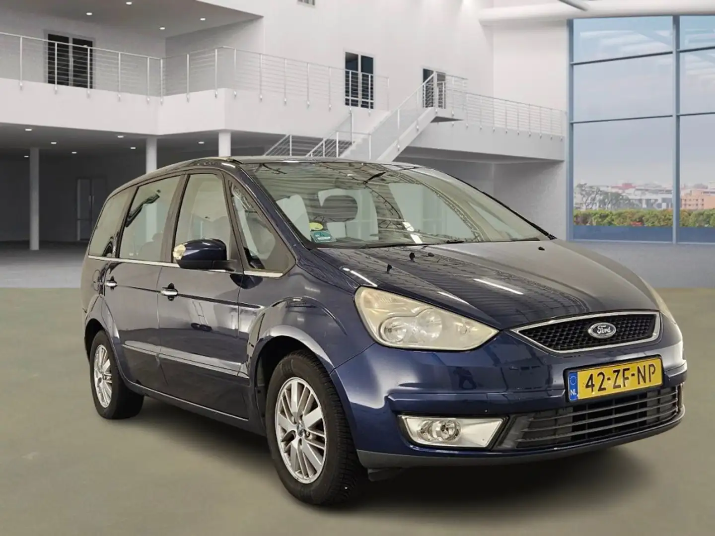 Ford Galaxy 2.0-16V Ghia/ 7PRSN/ VELGEN Blauw - 2