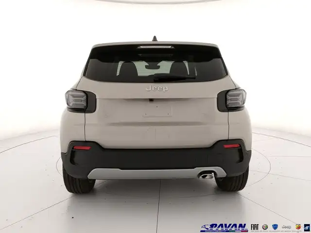 Jeep Avenger view 4