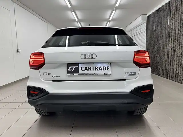 Audi Q2 view 7