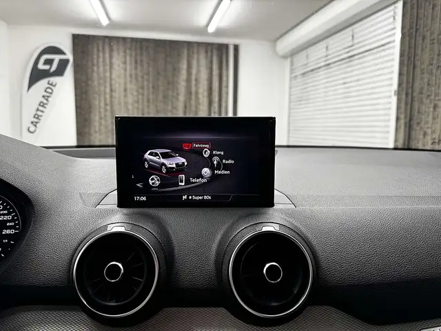 Audi Q2 view 15