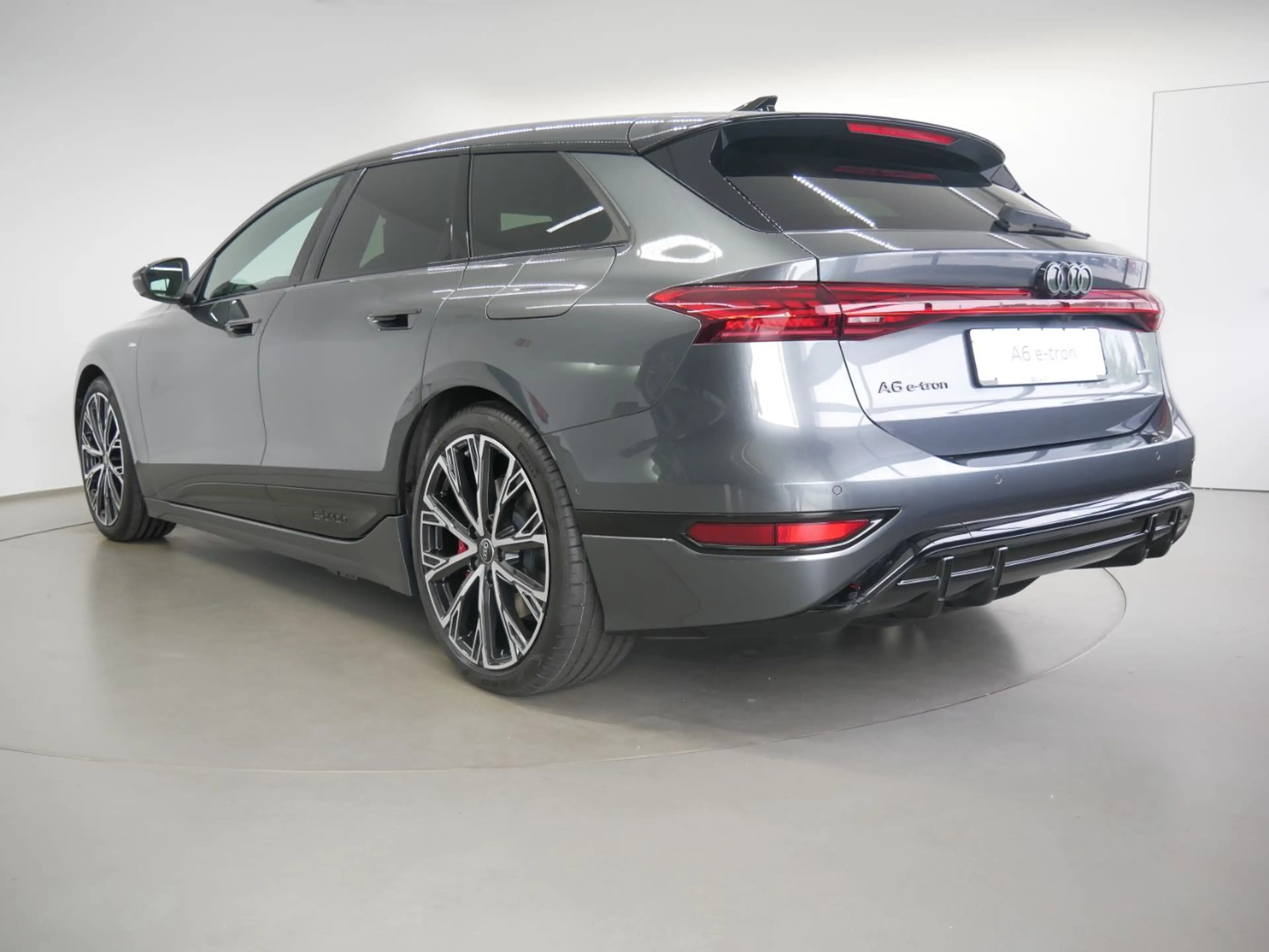 Audi A6 e-tron A6 Avant e-tron quattro 315 kW 360 — photo 6