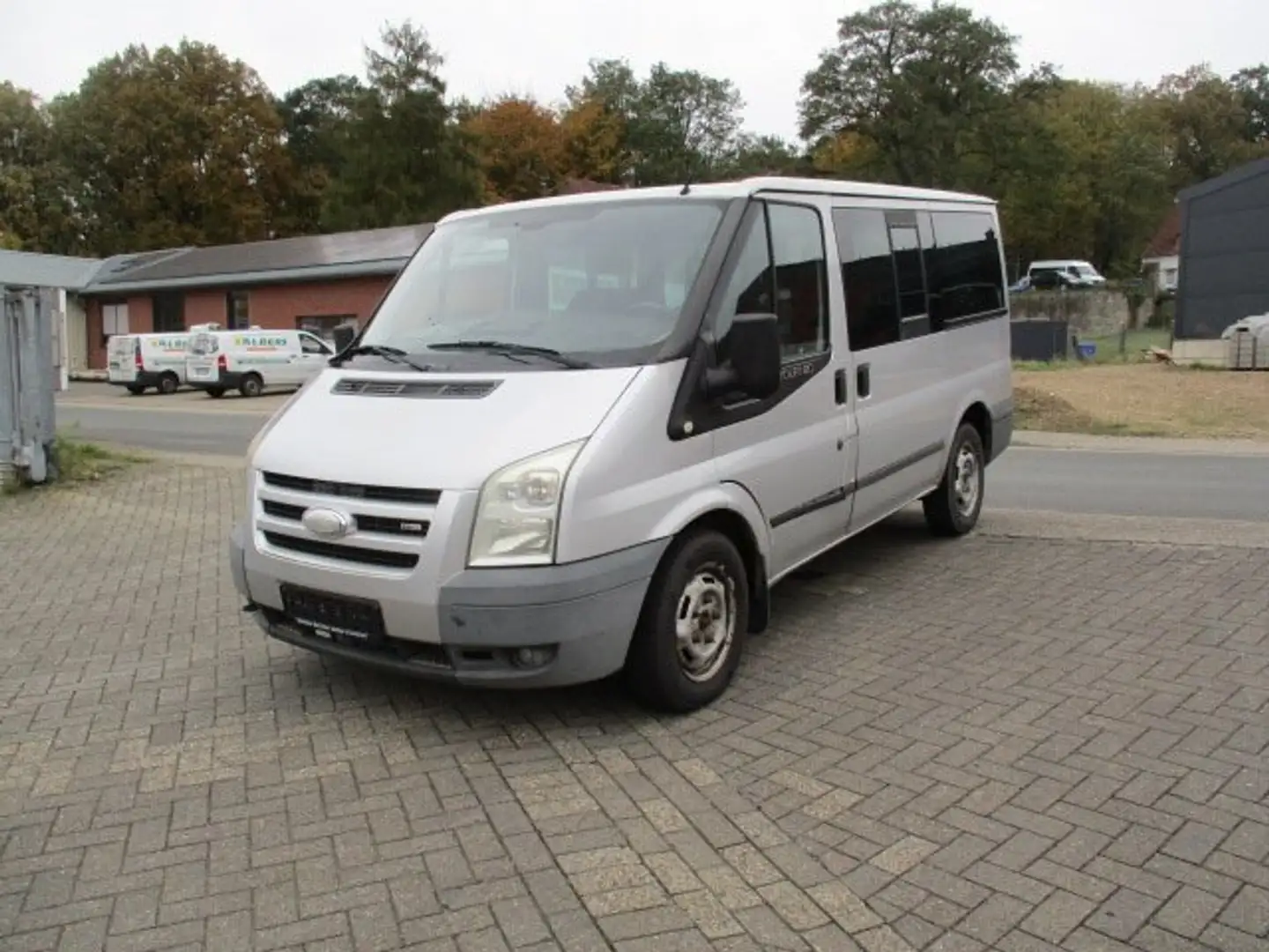 Ford Tourneo Tourneo TDCi TDCi 9 Sitzer Tüv 07:2027 Grau - 1