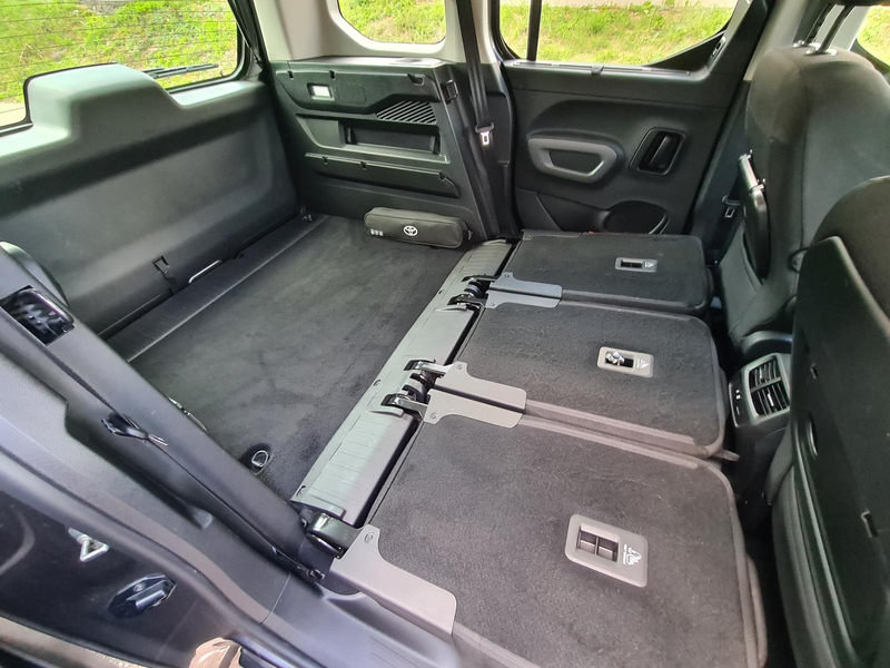 Toyota Proace City Team Deutschland Navi Comfort2 — photo 12