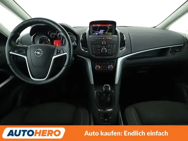 Opel Zafira Tourer view 12