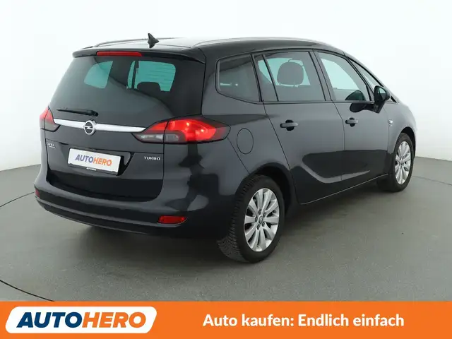Opel Zafira Tourer view 6