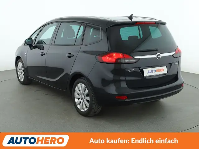 Opel Zafira Tourer view 4