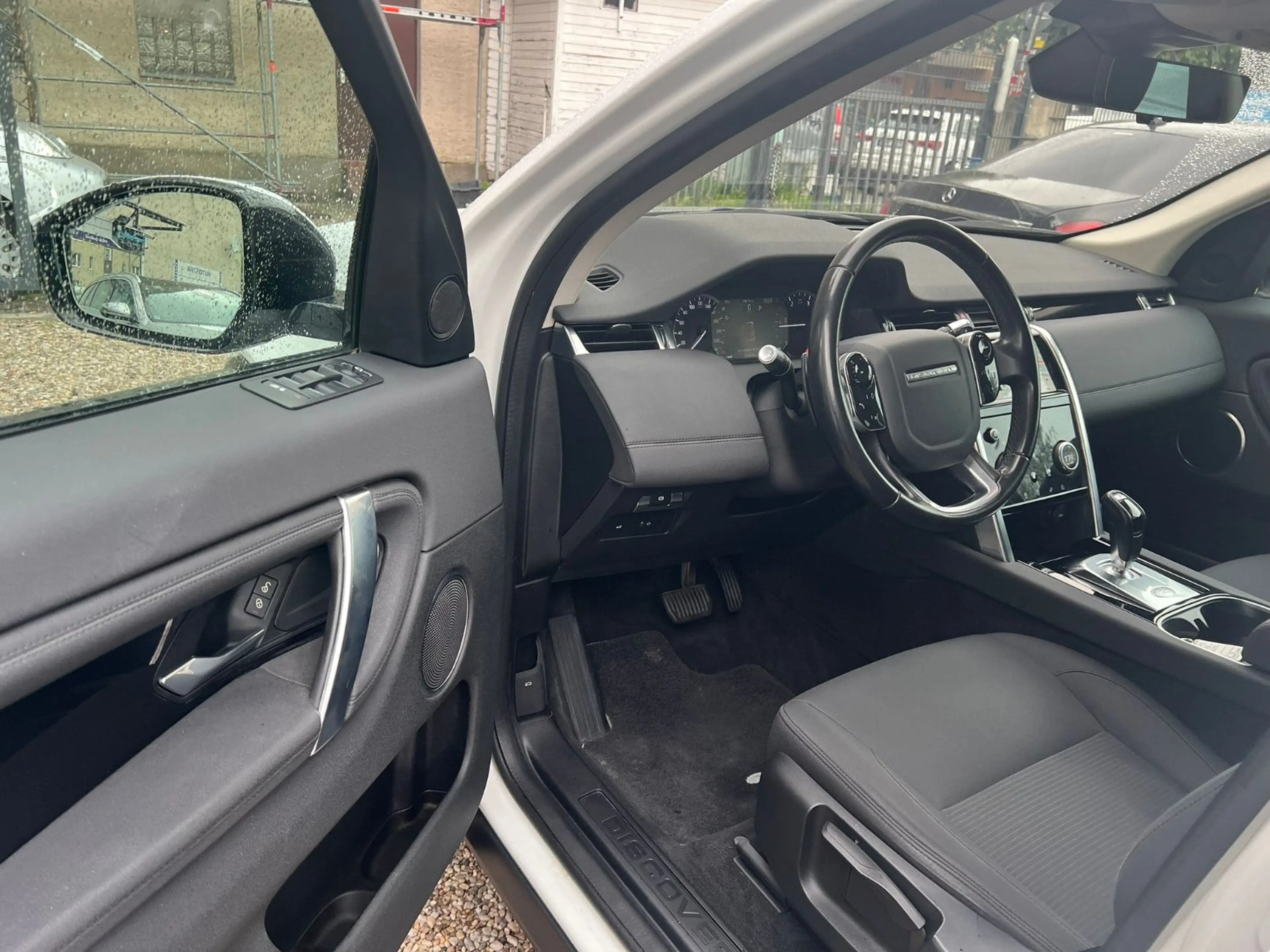 Land Rover Discovery Sport D180 AWD Automatik *Navi*LED — photo 10