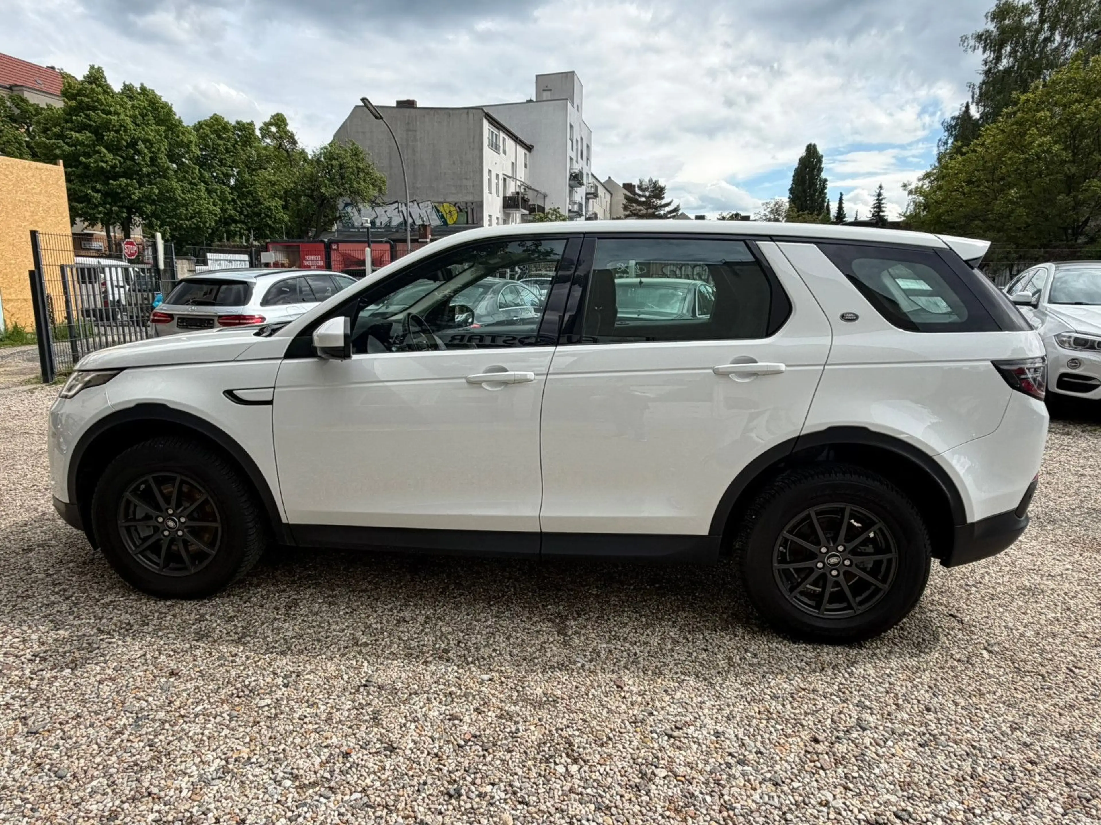 Land Rover Discovery Sport D180 AWD Automatik *Navi*LED — photo 8