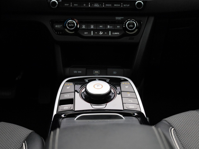 Kia e-Niro DynamicPlusLine 64 kWh CAMERA | Sunroof | Stuur -e — photo 10