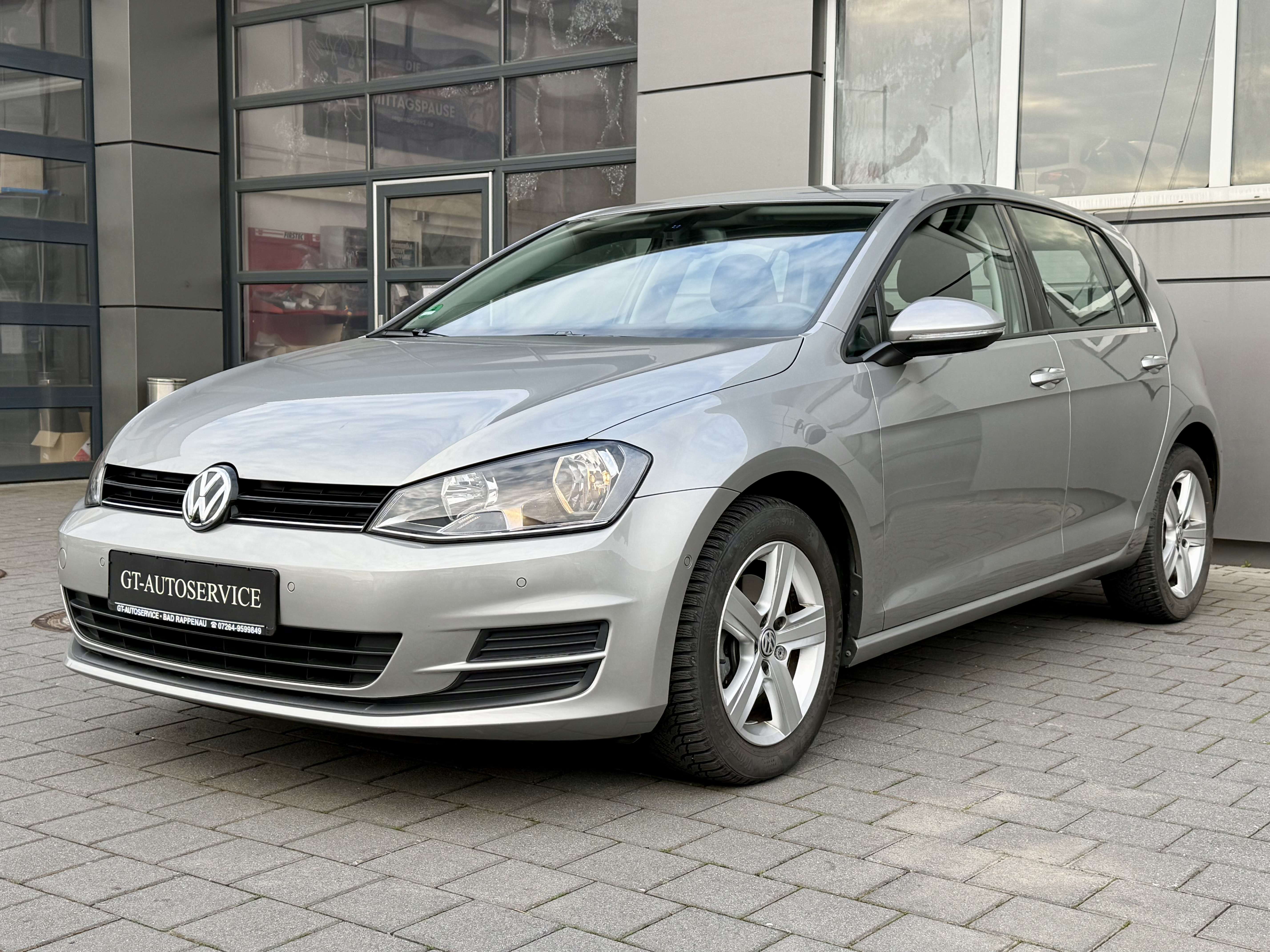 Second hand Volkswagen Golf 1.2