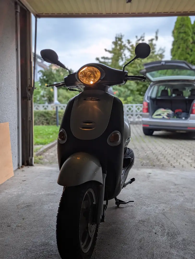 Kymco Kymco 50ccm Roller mit Papieren -2-Takt Серебристый - 1