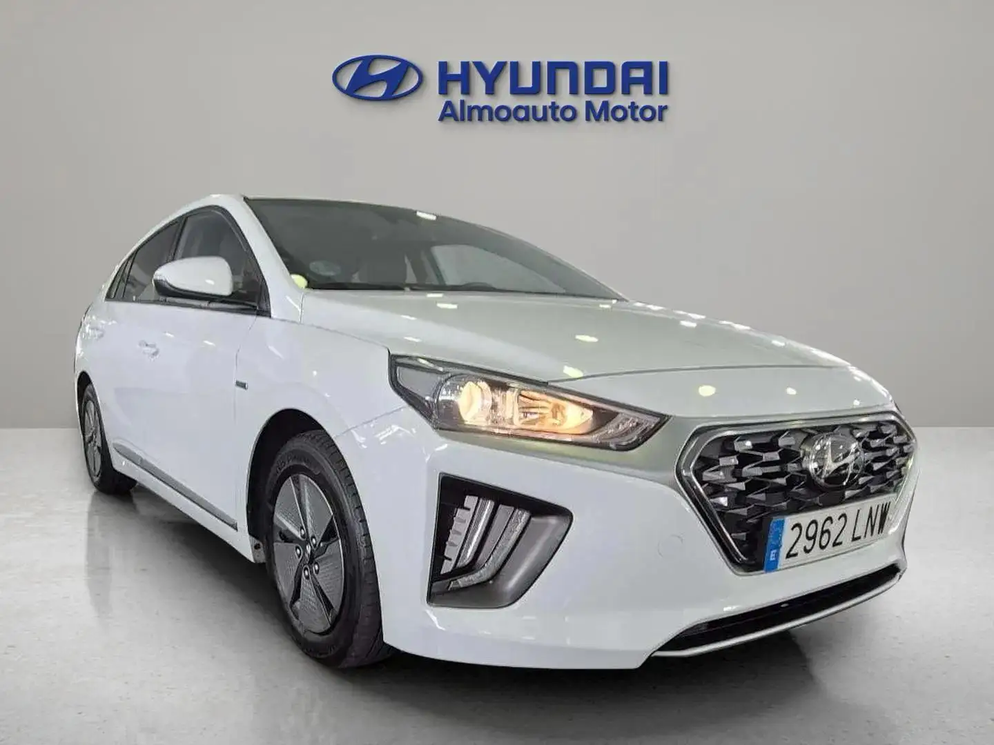Hyundai IONIQ 1.6 GDI HEV Klass DCT Blanco - 2