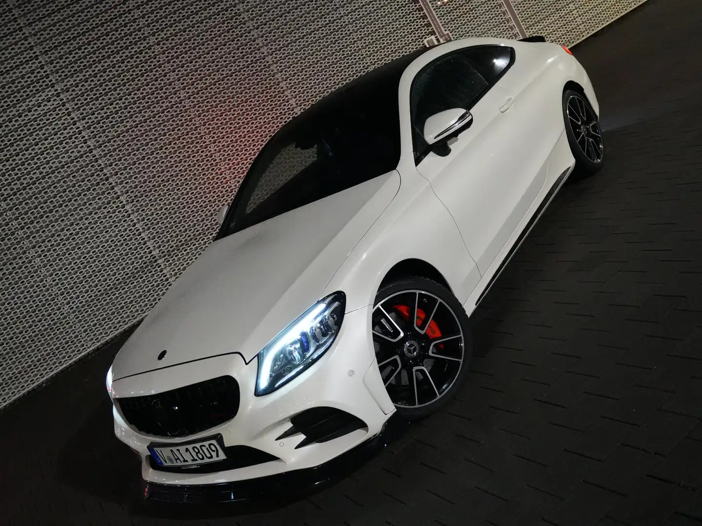 Mercedes-Benz C 400 C 400 Coupe 4Matic 9G-TRONIC AMG Line Weiß - 1